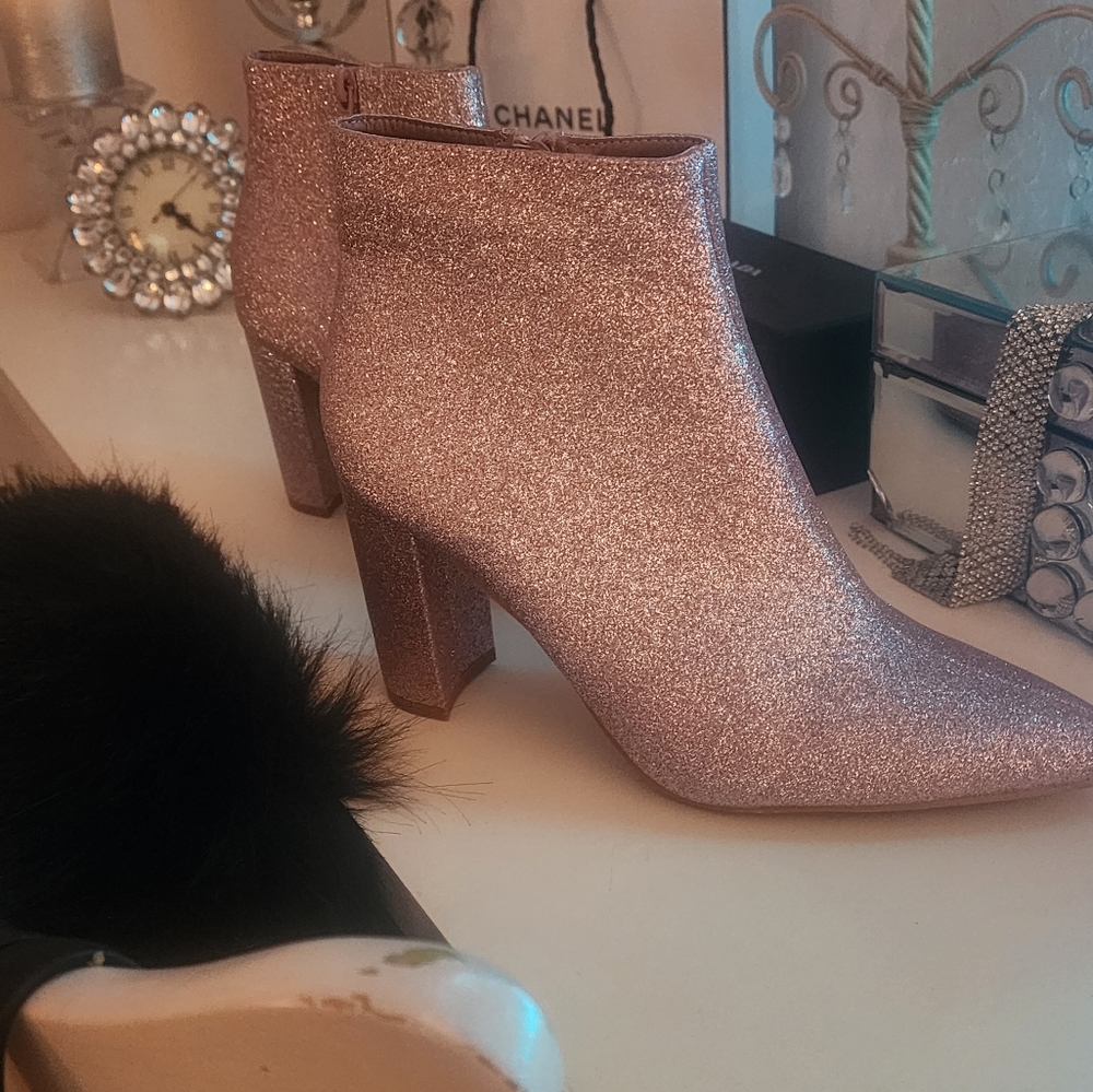 Allegra K booties glitter pink